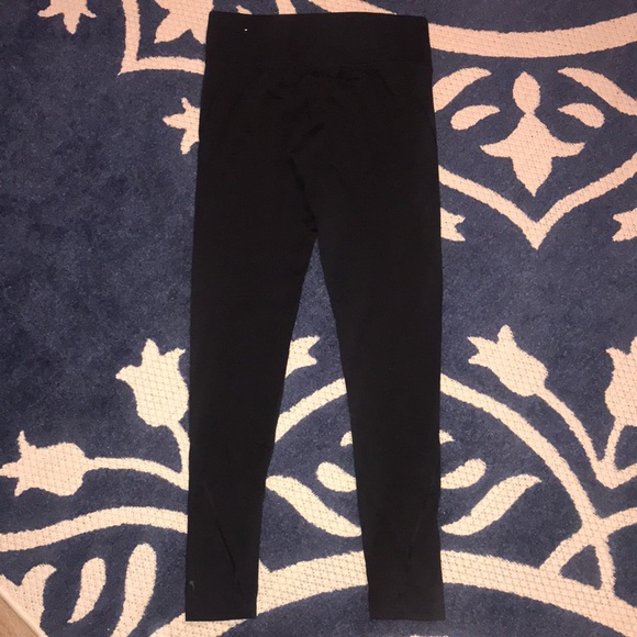 PINK VICTORIAS SECRET ultimate yoga leggings. - Picture 2 of 4